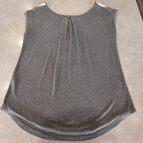 EDISTA Women's Cap Sleeves Multi-Floral Leaves Print Top w/Solid Knit Back - SML - Picture 7 of 11